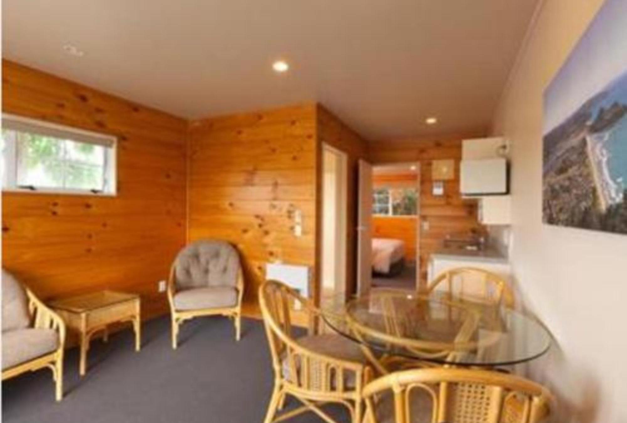 Pauanui Pines Motor Lodge Номер фото