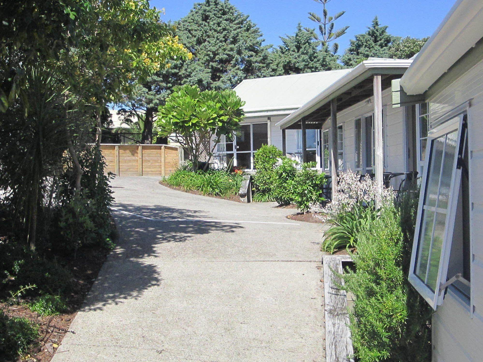 Pauanui Pines Motor Lodge Экстерьер фото