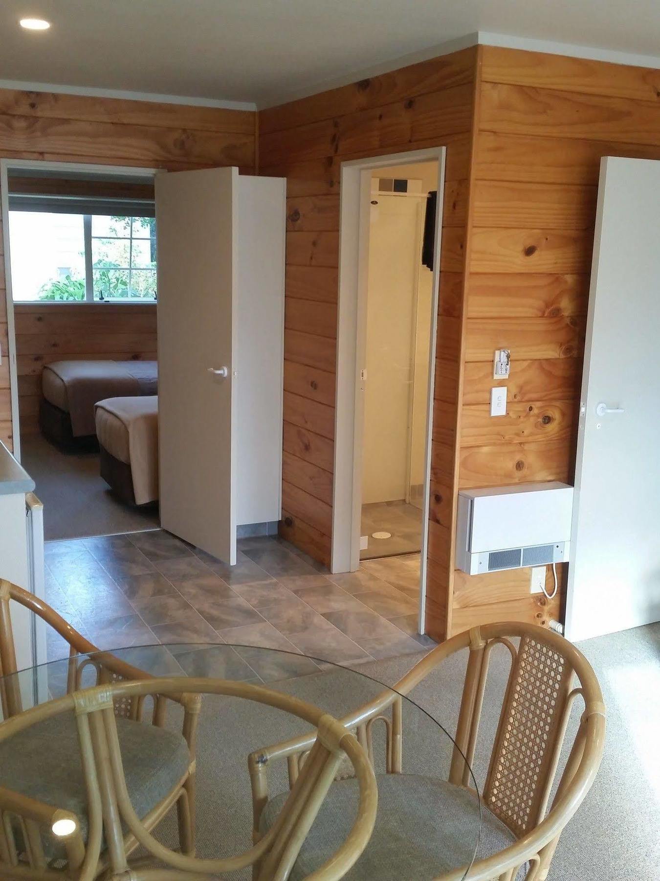 Pauanui Pines Motor Lodge Экстерьер фото