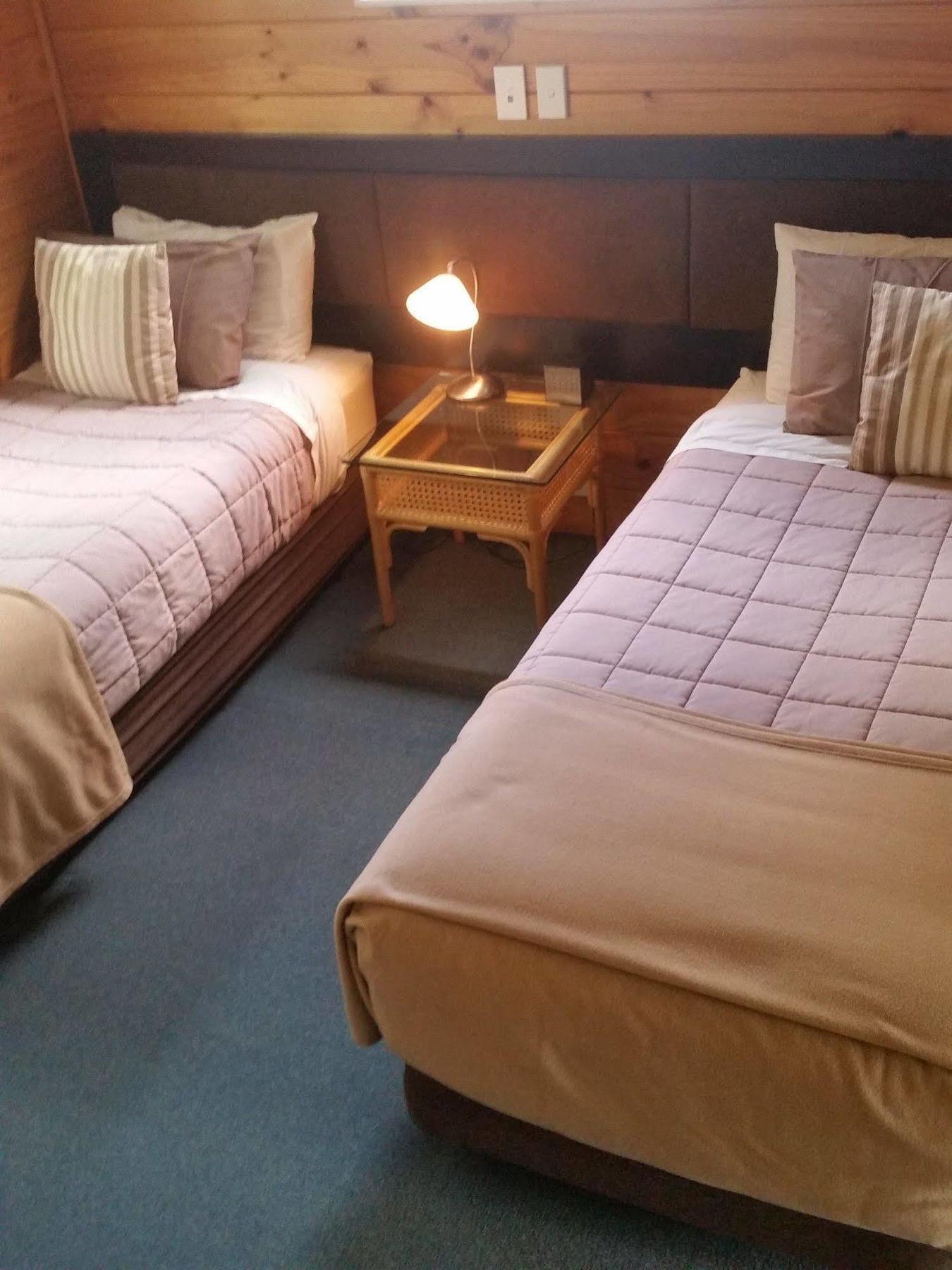 Pauanui Pines Motor Lodge Экстерьер фото