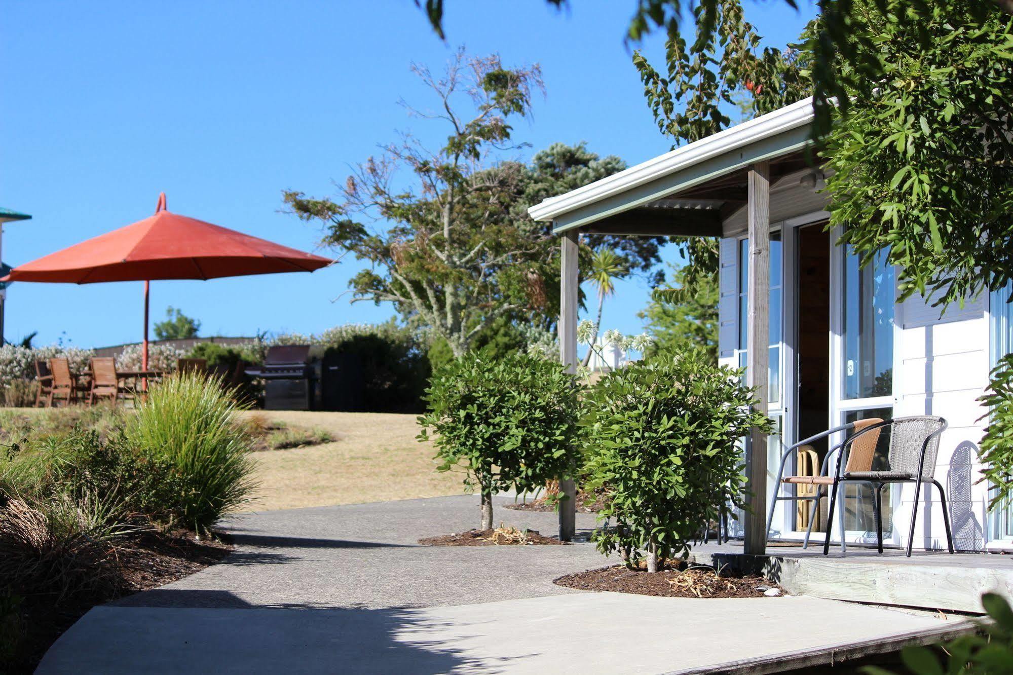Pauanui Pines Motor Lodge Экстерьер фото