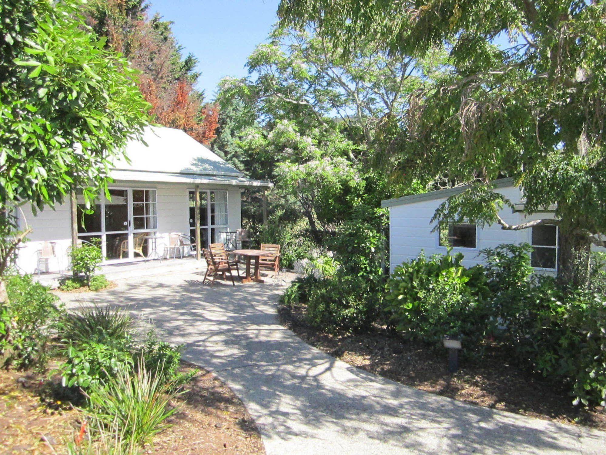 Pauanui Pines Motor Lodge Экстерьер фото
