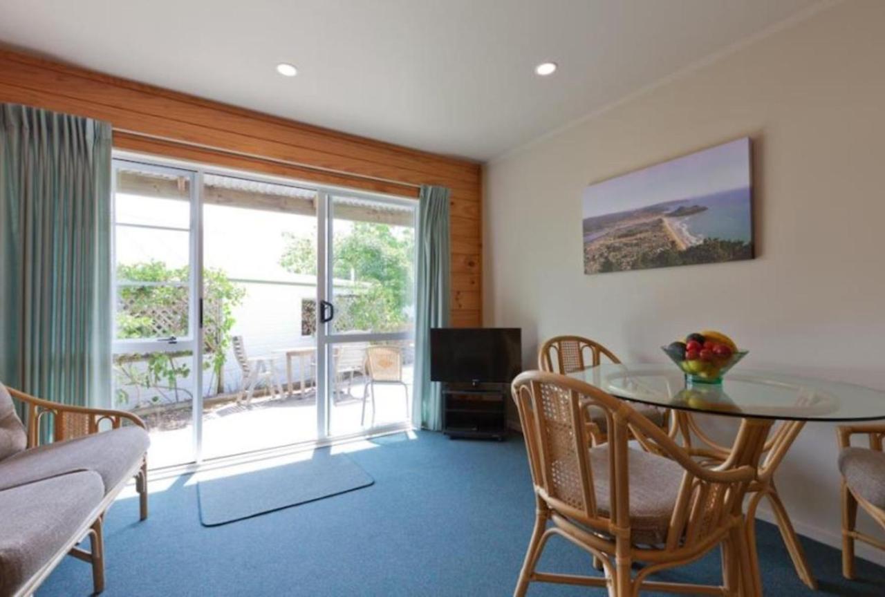 Pauanui Pines Motor Lodge Экстерьер фото