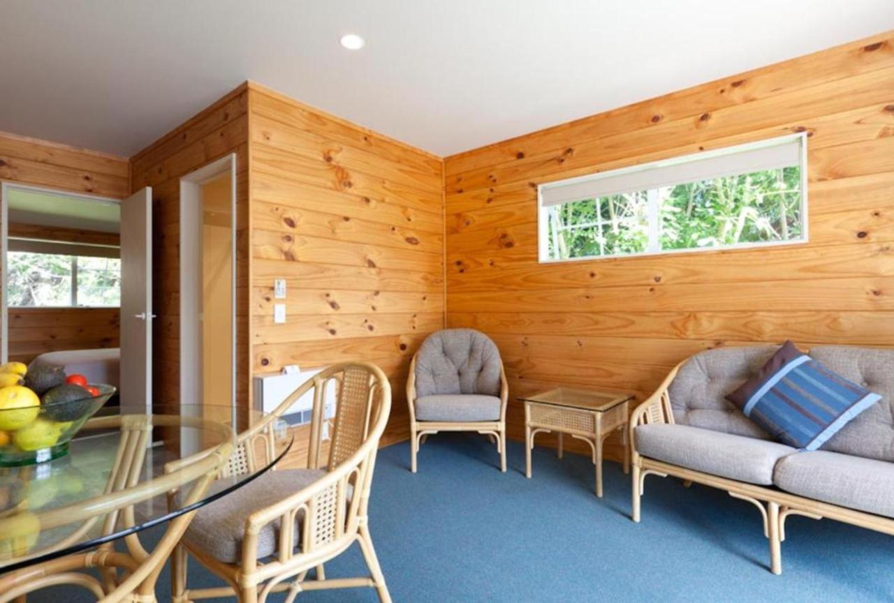 Pauanui Pines Motor Lodge Экстерьер фото